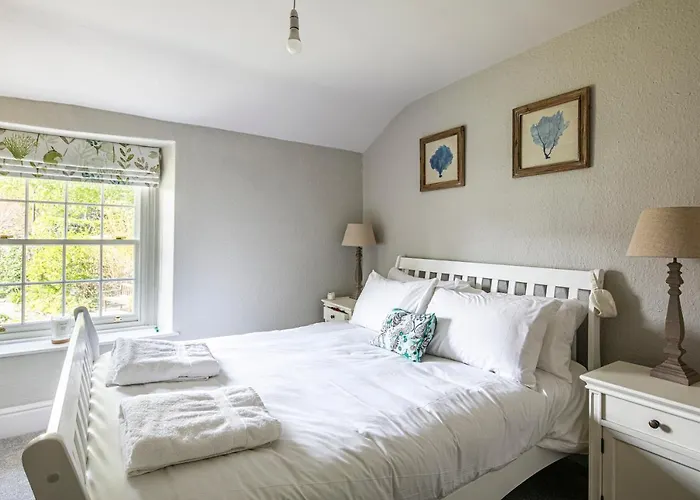 The Aubrey - A Gorgeous Converted 17Th Century Grade II Listed Bolthole In Bakewell