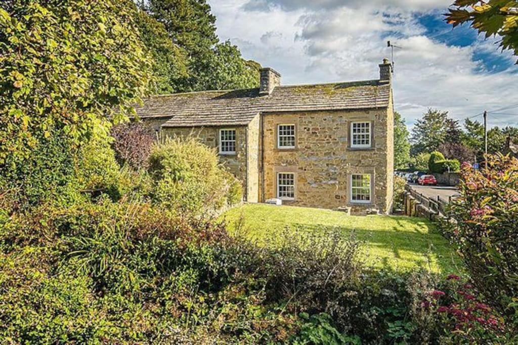 The Aubrey - A Gorgeous Converted 17th Century Grade Ii Listed Bolthole In * Bakewell