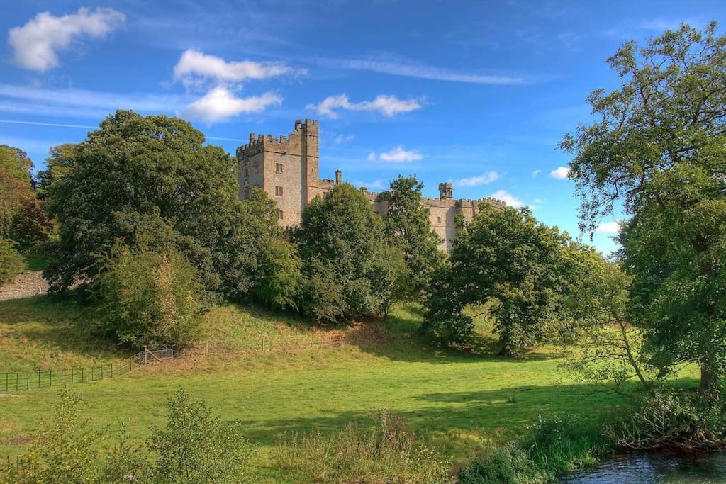 The Aubrey - A Gorgeous Converted 17th Century Grade Ii Listed Bolthole In * Bakewell