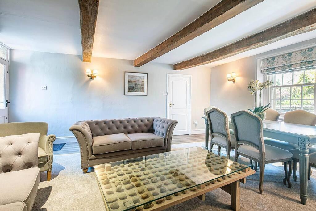 The Aubrey - A Gorgeous Converted 17th Century Grade Ii Listed Bolthole In *