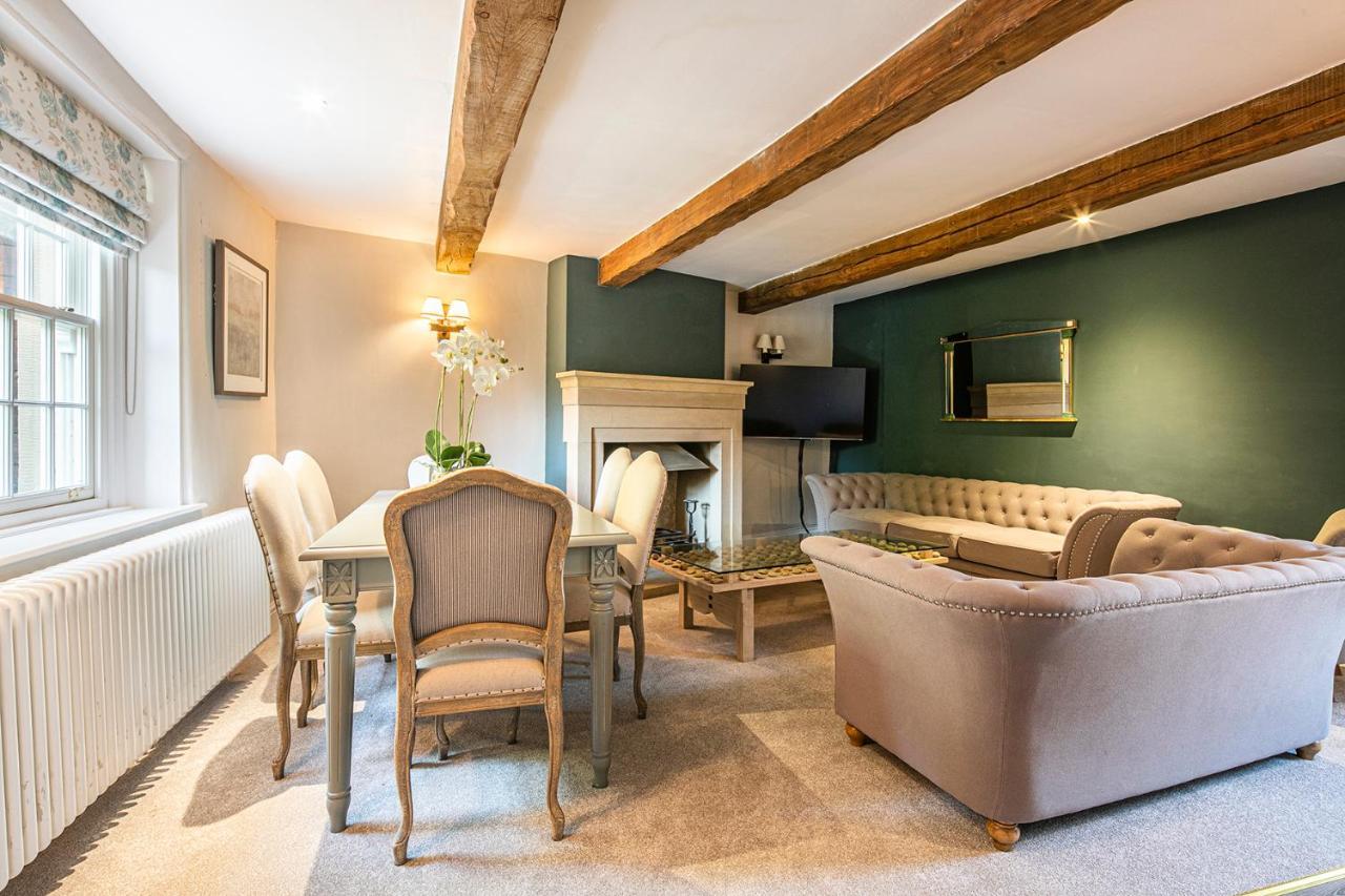 The Aubrey - A Gorgeous Converted 17th Century Grade Ii Listed Bolthole In