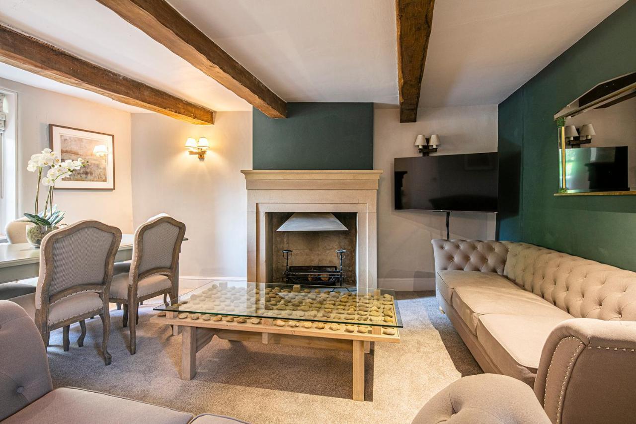 The Aubrey - A Gorgeous Converted 17th Century Grade Ii Listed Bolthole In Holiday home Bakewell